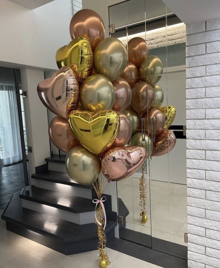 <span style="font-weight: bold;"> Фонтаны (связка) из Шаров</span> 